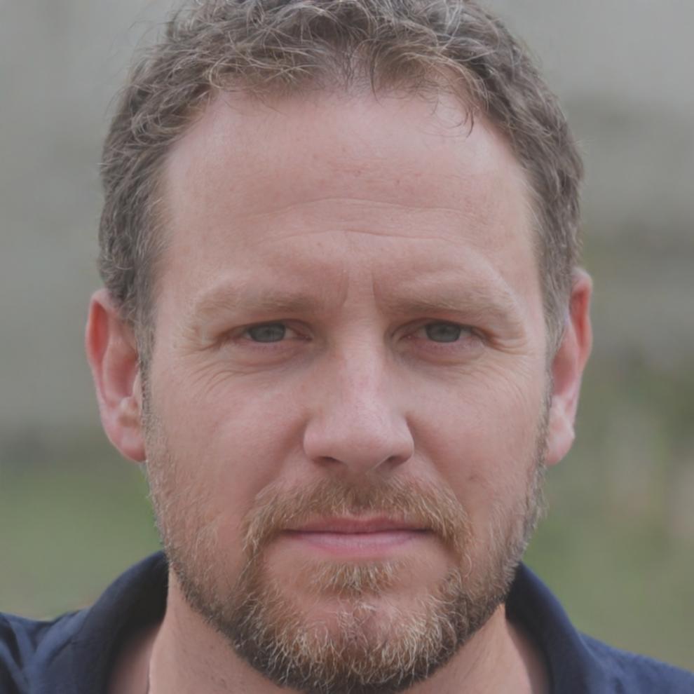 Instructor Esteban Larrauri